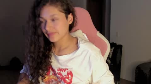 Snapshot of iam_nikki chatting on March 2025 10:34:02 AM On instagram Imm NikkiHelp me reach 100 likes online show from March 2025 10:34:02 AM