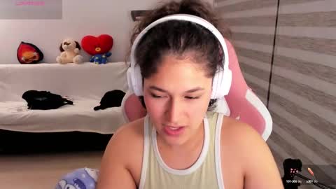 Snapshot of iam_nikki chatting on September 2025 04:28:01 AM On instagram Imm NikkiHelp me reach 100 likes online show from September 2025 04:28:01 AM