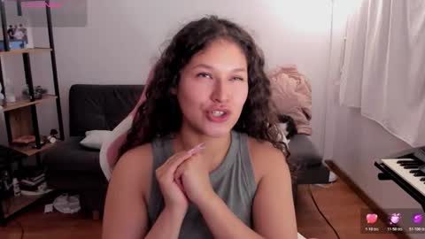 Snapshot of iam_nikki chatting on November 2025 04:33:02 AM On instagram Imm NikkiHelp me reach 100 likes online show from November 2025 04:33:02 AM