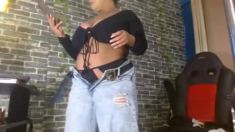 Samy online show from November 2025 11:31:01 AM