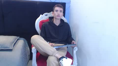 Iam Smith  online show from January 2026 12:09:02 PM