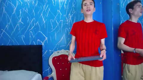 Iam Smith  online show from February 2026 06:40:02 AM