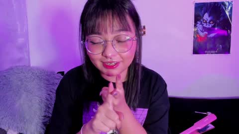 Snapshot of iam_zoechan chatting on December 2024 04:56:01 AM Zoe 3 online show from December 2024 04:56:01 AM