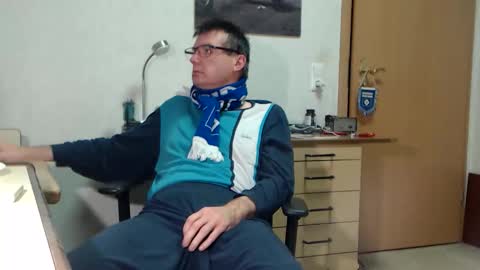 Snapshot of iamachim chatting on December 2025 06:44:02 AM iamachim online show from December 2025 06:44:02 AM