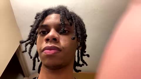 iamadielpr online show from November 2025 04:44:01 AM