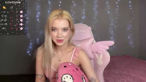 Snapshot of iamcassidy chatting on February 2026 02:43:02 PM Cassie STREAMS HERE EVERYDAY online show from February 2026 02:43:02 PM