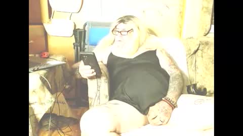 Snapshot of iamcaveman69 chatting on April 2026 10:24:02 AM Naomi online show from April 2026 10:24:02 AM