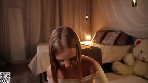 Claire online show from November 2025 07:35:01 PM