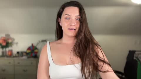 Crystal online show from April 2026 03:29:02 AM