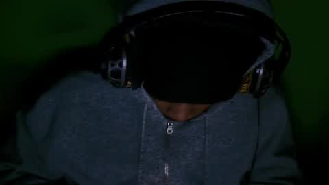 Snapshot of iamjohnny4u chatting on November 2025 12:57:02 AM iamjohnny4u online show from November 2025 12:57:02 AM