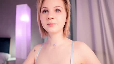 Nina  online show from January 2025 06:58:02 PM