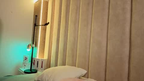 Nyxy online show from April 2026 11:58:01 AM