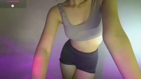 Snapshot of iamsweethoney chatting on December 2025 06:25:02 PM hainnahh online show from December 2025 06:25:02 PM