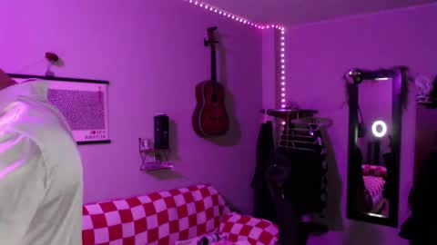 Ian online show from April 2026 03:48:02 AM