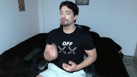 Ian Davis online show from November 2025 01:33:02 PM