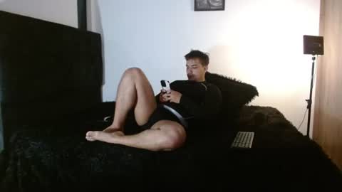 Ian Davis online show from August 2026 02:09:01 PM