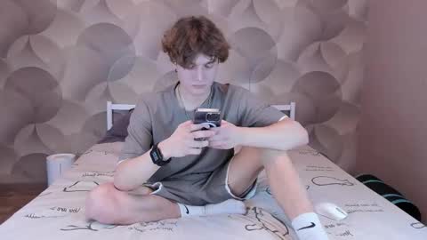 Snapshot of ian_flor chatting on February 2026 03:18:02 PM Ian Flor online show from February 2026 03:18:02 PM