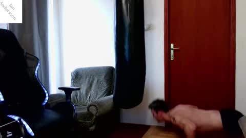 Snapshot of ianandersson27 chatting on February 2025 07:36:02 AM Ian Andersson online show from February 2025 07:36:02 AM