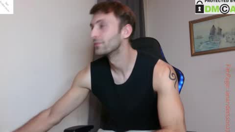 Snapshot of ianandersson27 chatting on October 2025 07:44:02 PM Ian Andersson online show from October 2025 07:44:02 PM