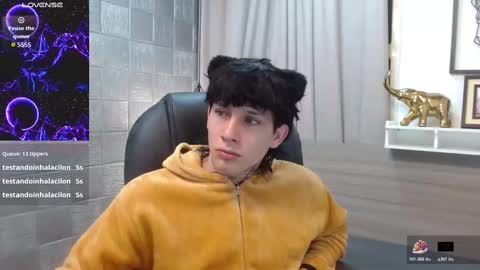 Snapshot of iancute_ chatting on November 2025 01:44:01 AM ian online show from November 2025 01:44:01 AM