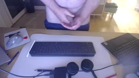 iandy12 online show from September 2025 10:03:02 PM