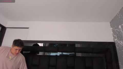 Snapshot of iangilbert chatting on November 2025 09:05:02 PM ian online show from November 2025 09:05:02 PM