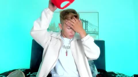 Snapshot of ianwayne_ chatting on January 2026 04:05:02 AM Andrew online show from January 2026 04:05:02 AM