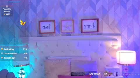 Snapshot of iara_smith_ chatting on January 2025 03:18:01 PM iara smith online show from January 2025 03:18:01 PM