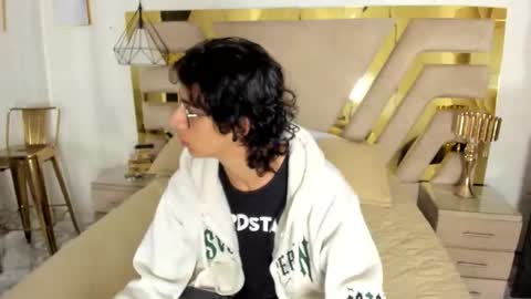 ibratxandy online show from November 2025 12:53:02 PM