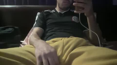 Ice Jr online show from December 2024 01:50:01 AM