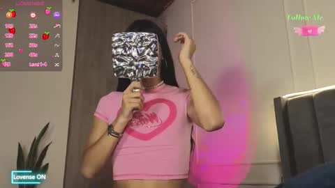 Crystall online show from November 2025 06:07:02 PM