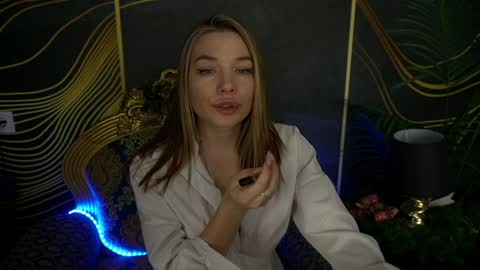 Danielle online show from December 2024 02:53:01 PM
