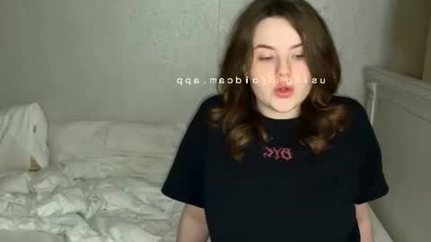 Snapshot of iceeheart chatting on October 2025 08:30:02 PM Ksenia online show from October 2025 08:30:02 PM