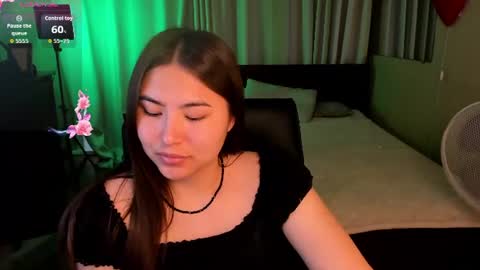 Snapshot of iceicebabe_ chatting on June 2026 01:21:01 AM Aiza online show from June 2026 01:21:01 AM