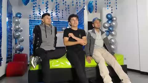 THOMAS AND DAMIAND online show from February 2025 12:47:01 PM