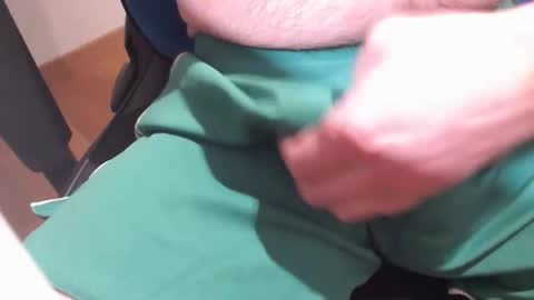 Snapshot of icky_thumps chatting on November 2025 08:21:01 PM icky_thumps online show from November 2025 08:21:01 PM