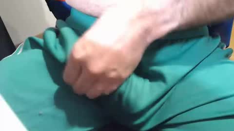 icky_thumps online show from November 2025 06:02:02 AM