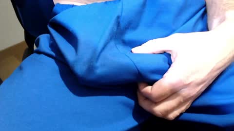 Snapshot of icky_thumps chatting on April 2026 04:32:01 AM icky_thumps online show from April 2026 04:32:01 AM