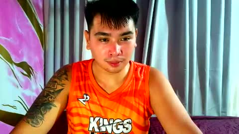 Snapshot of iconic_vince chatting on October 2025 12:23:01 PM iconic_vince online show from October 2025 12:23:01 PM