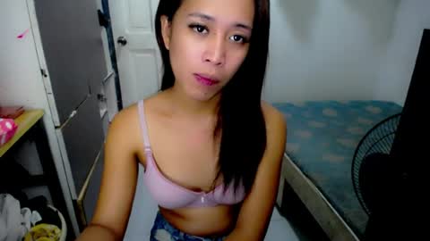 Snapshot of icy_heartxoxox chatting on July 2026 02:03:01 PM Heart online show from July 2026 02:03:01 PM
