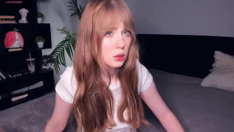 Snapshot of icyhoneybite chatting on November 2025 10:03:02 AM Jane online show from November 2025 10:03:02 AM