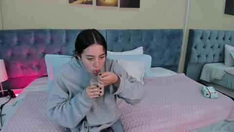 Icy online show from February 2025 11:31:01 AM