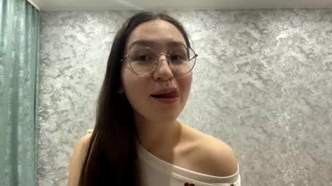 Snapshot of idellmannheim chatting on November 2025 01:06:01 PM Sofi online show from November 2025 01:06:01 PM