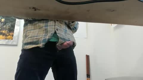 idfunguy2023 online show from April 2026 11:47:02 PM