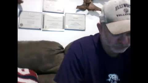 Snapshot of idkwhyidothis348732 chatting on February 2025 12:17:02 PM idkwhyidothis348732 online show from February 2025 12:17:02 PM