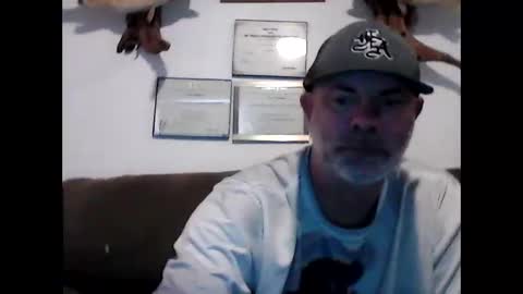 Snapshot of idkwhyidothis348732 chatting on February 2025 05:28:01 PM idkwhyidothis348732 online show from February 2025 05:28:01 PM