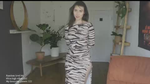 Belle online show from October 2025 10:03:02 AM