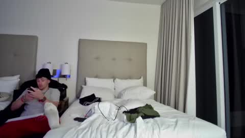 Amiri Roue online show from December 2024 11:02:01 AM