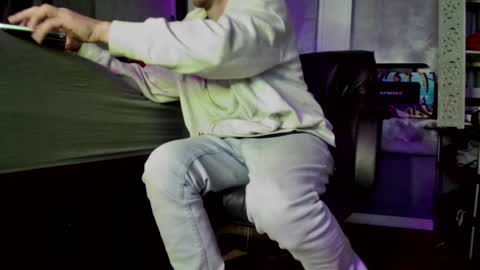 Amiri Roue online show from January 2025 08:47:02 AM