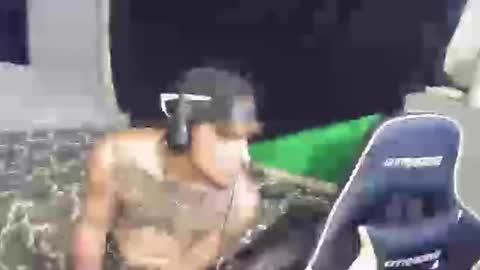 Amiri Roue online show from November 2025 11:59:02 PM